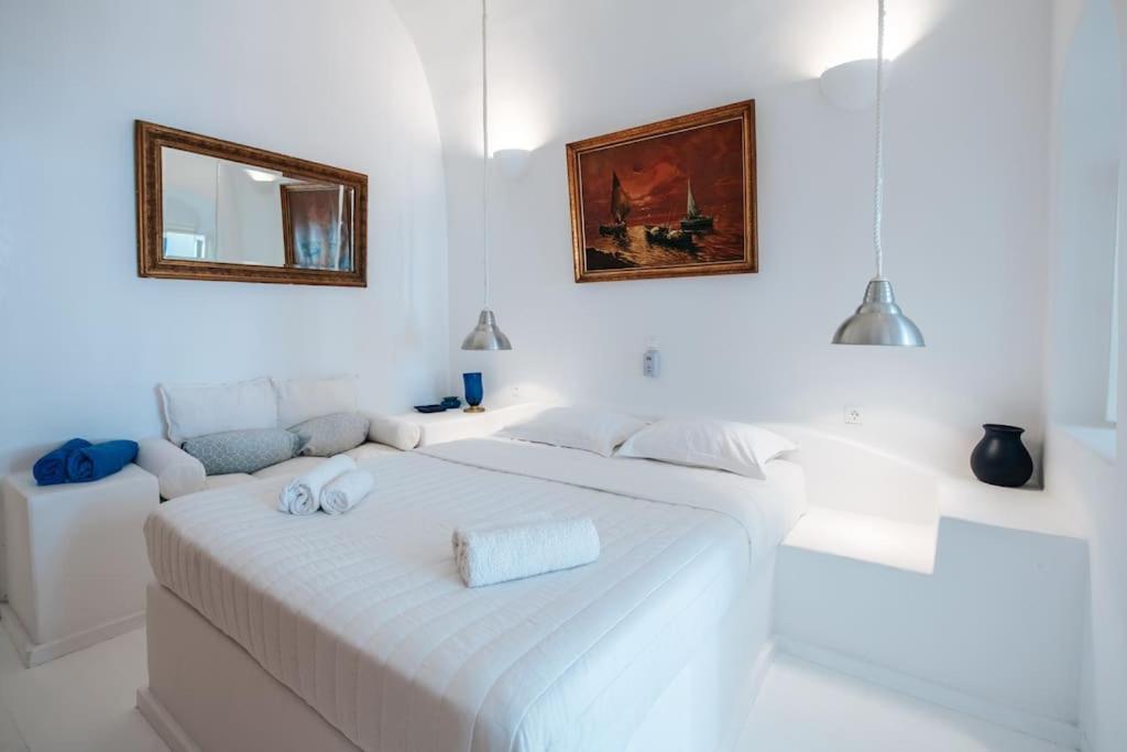 Astrea Suites "Ostria Cave Villa-Outdoor Jacuzzi" Oía Zewnętrze zdjęcie