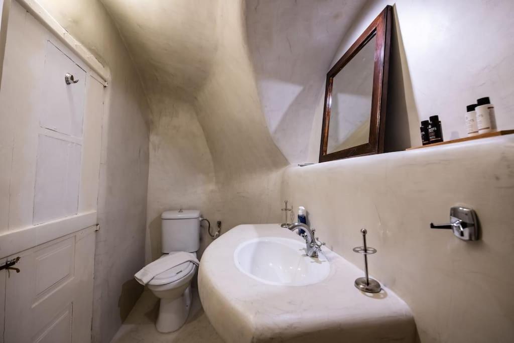 Astrea Suites "Ostria Cave Villa-Outdoor Jacuzzi" Oía Zewnętrze zdjęcie